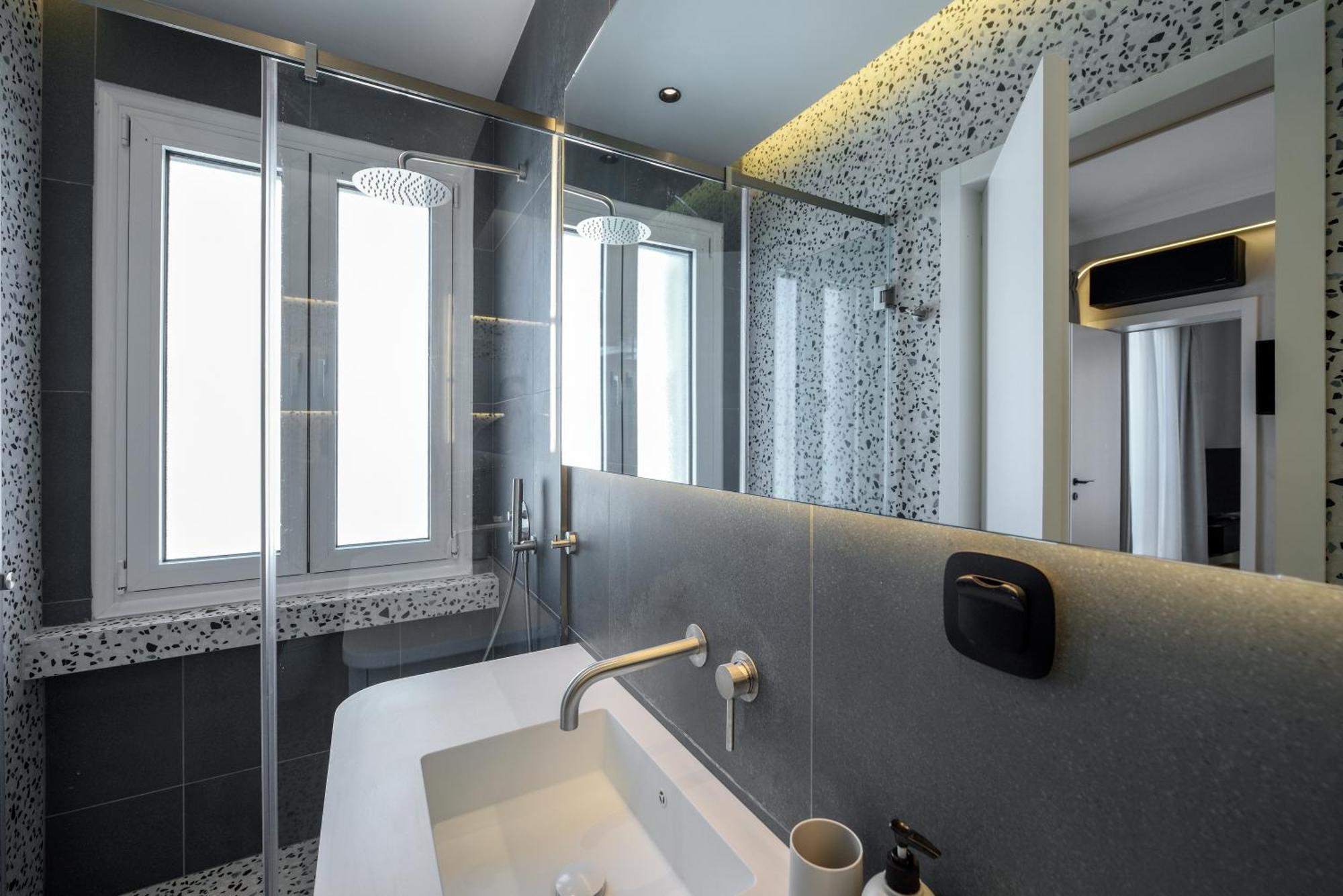 King Apartment Thessaloniki By Luxlikehome Salonicco Esterno foto