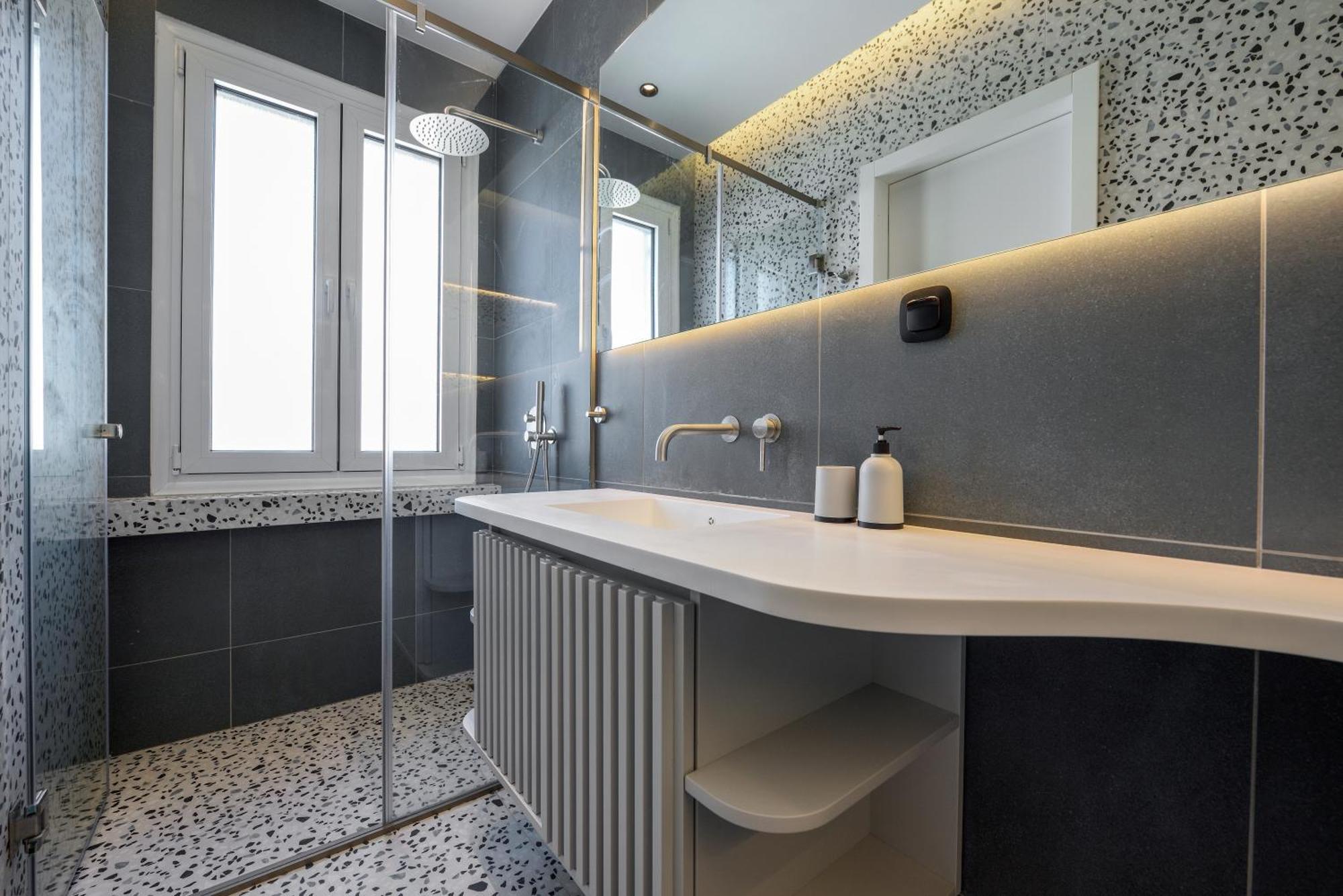 King Apartment Thessaloniki By Luxlikehome Salonicco Esterno foto